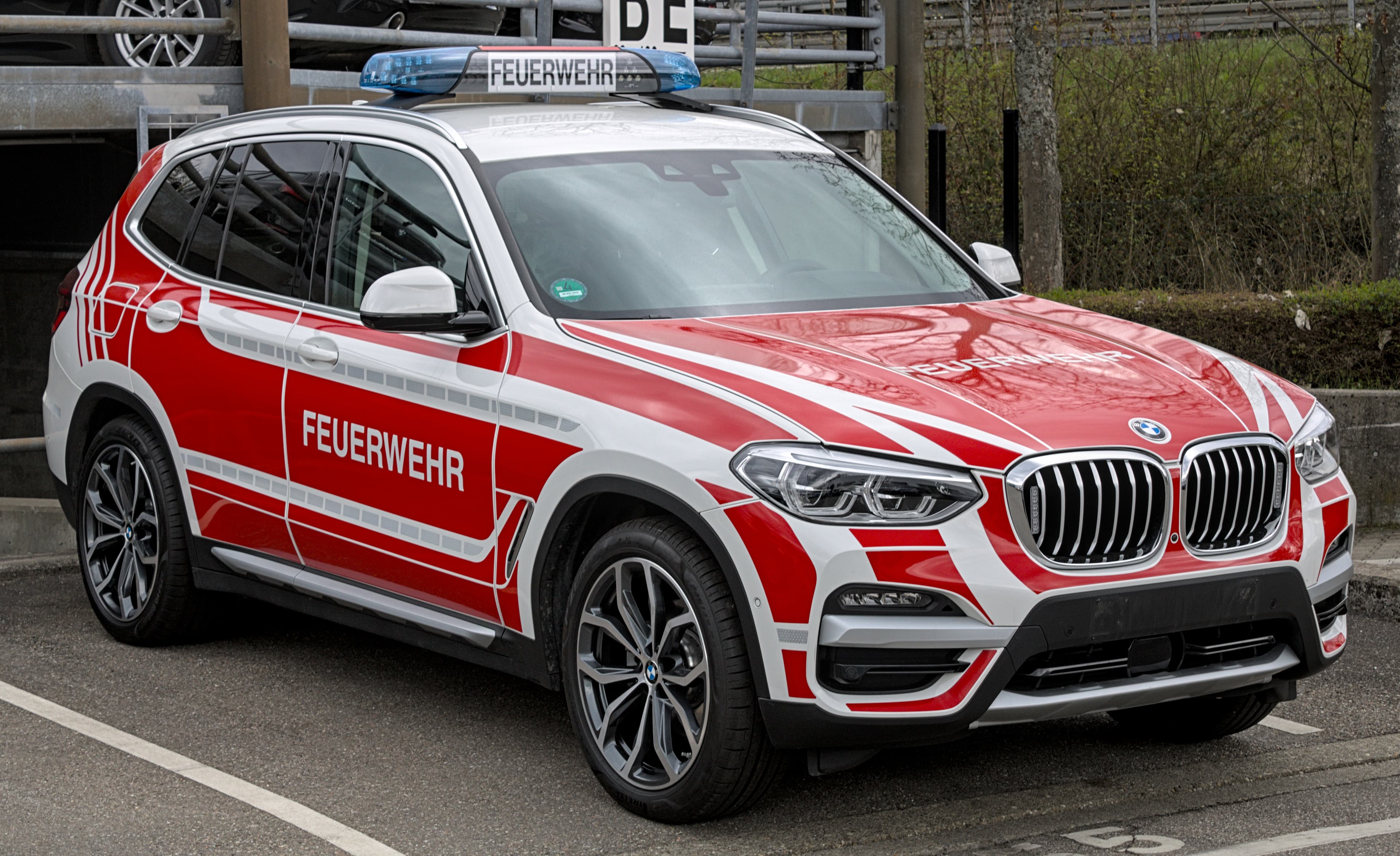 BMW_G01_fire engine in Stuttgart-Vaihingen