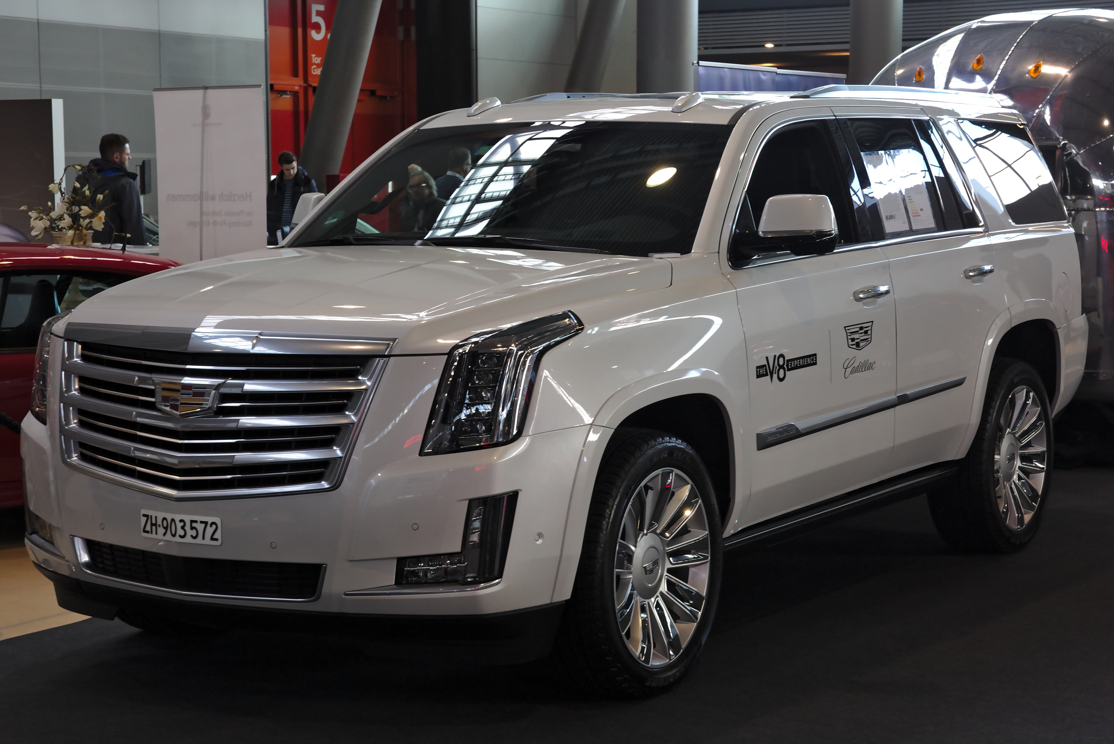 Cadillac Escalade at Retro Classics 2019