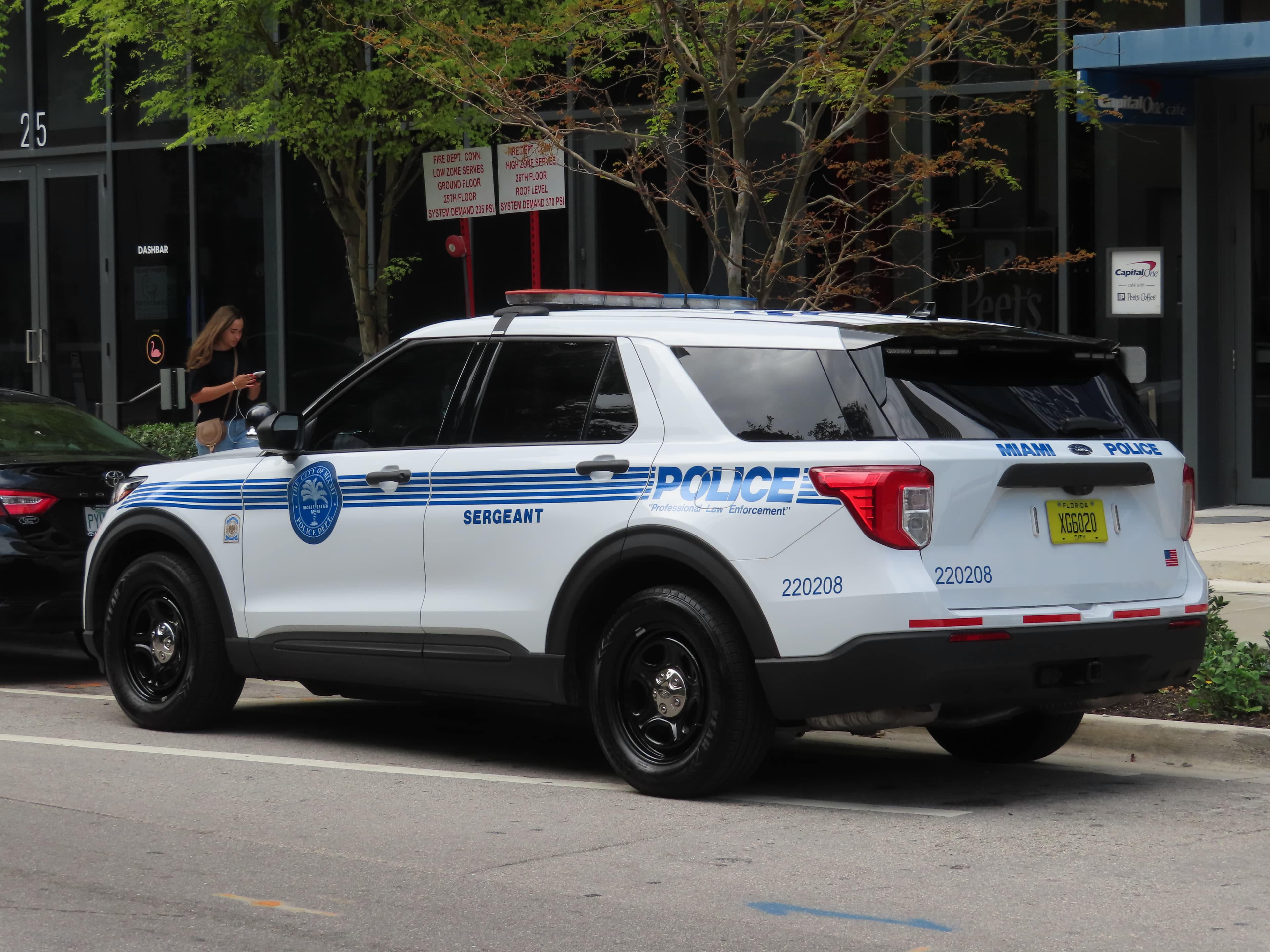 Miami Police Department Ford Police Interceptor Utility (Sergeant unit) Rear back view