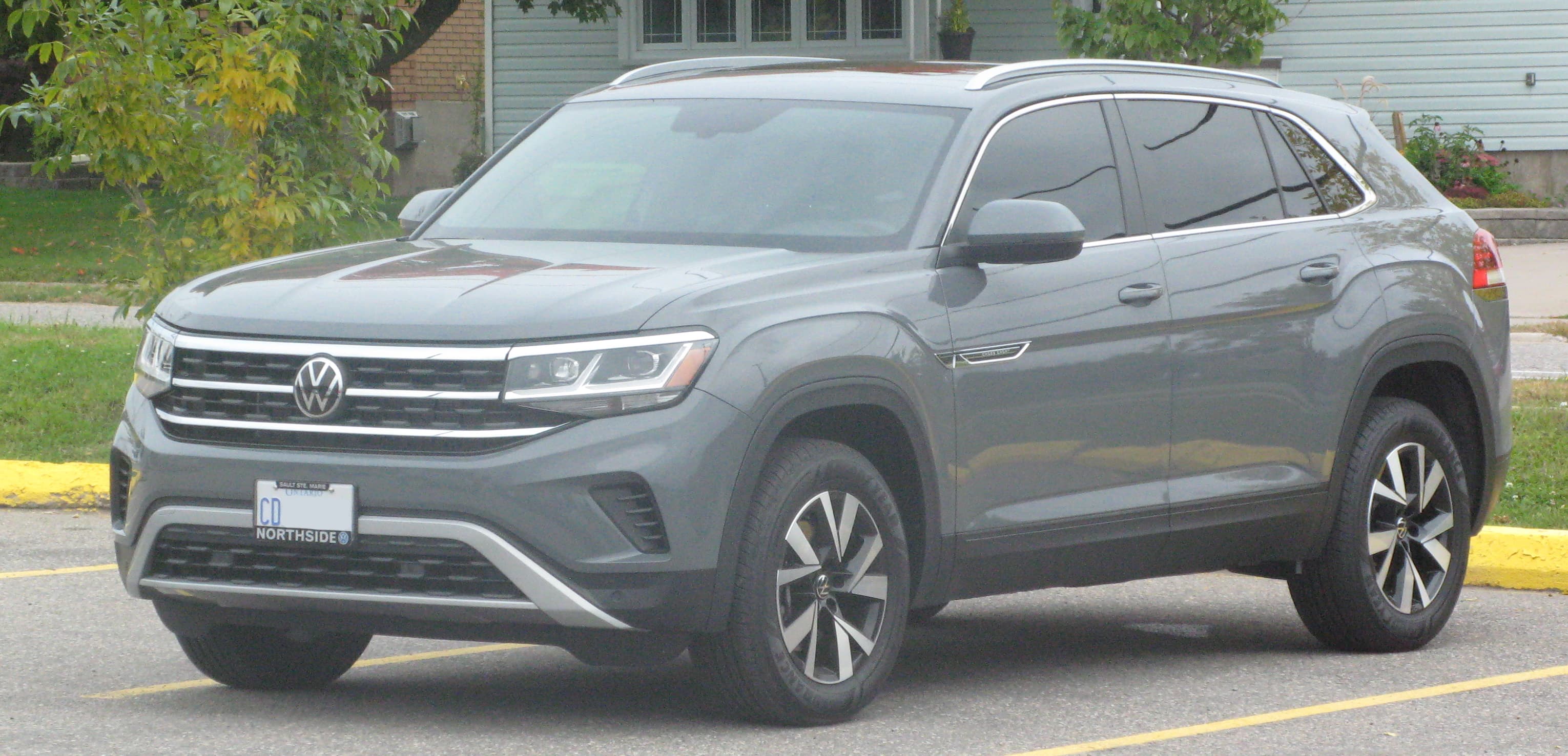 2021 Volkswagen Atlas, photographed